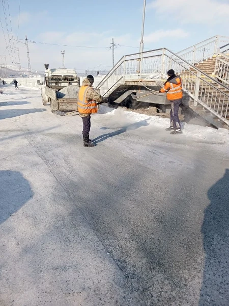 Чистка,уборка снега,подсыпка дорожного полотна,восстанавливаем уличное освещение(ул.40 лет Октября).