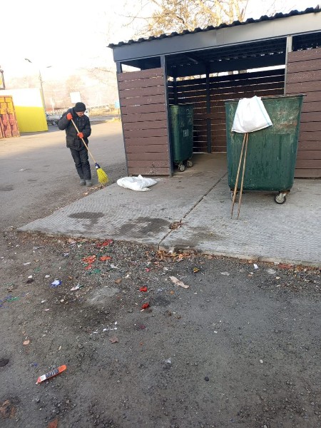 Отсыпка и планировка дорожного полотна,наводим порядок вокруг КП