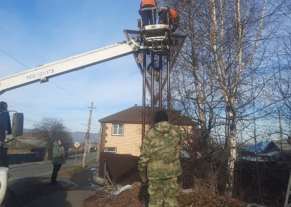 Ремонт ,отсыпка,планировка дорожного полотна .Покраска стеллы (м-он Рудо).