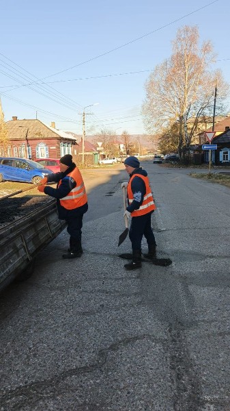 Продолжаем ямочный ремонт дорожного полотна